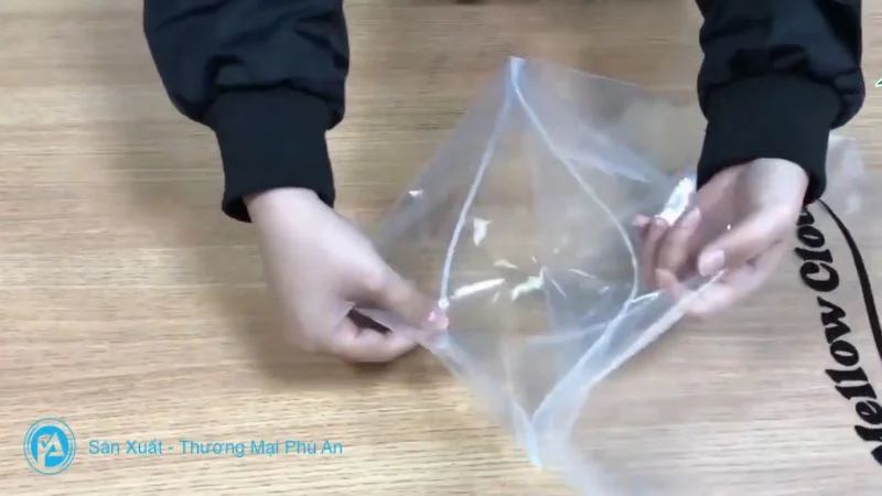 ung dung sang tao tu tui zipper